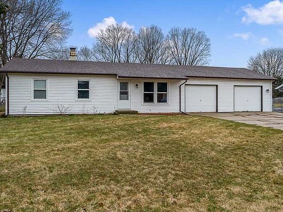 2nd image of 1417 Heron Dr