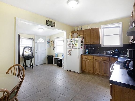 3rd image of 4469 Mundy Ln