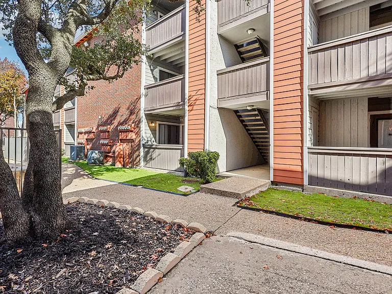 Villa Vista Apartments — Photo 6