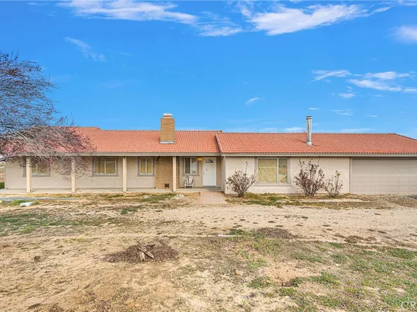 4574 Snowline Dr, Phelan, CA 92371