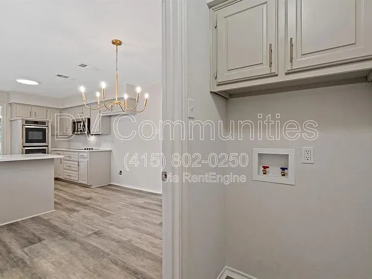 1614 N Valley Pkwy — Photo 8