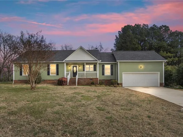 3112 Horner Ct, Burlington, NC 27215