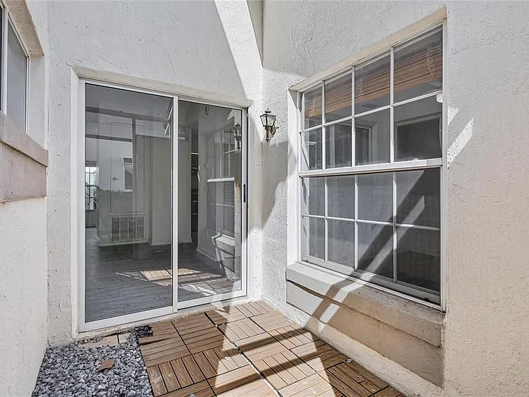 5673 Parkview Lake Dr — Photo 13