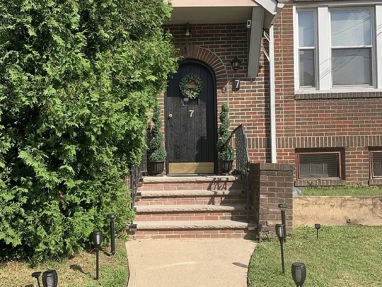 7 Sager Pl #2 — Photo 11