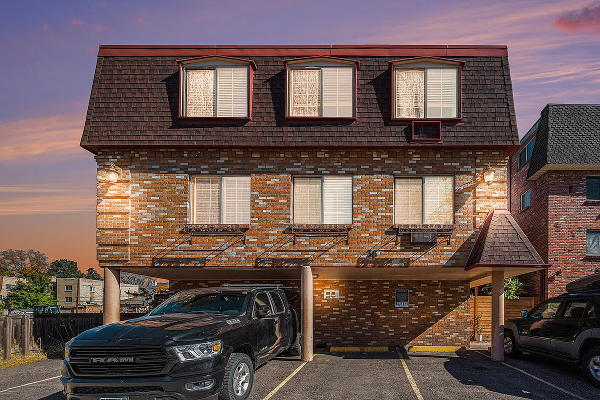 Building Photo - 36 N Emerson St #205