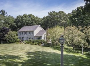 7 Ledgestone Dr, Hopkinton, MA 01748