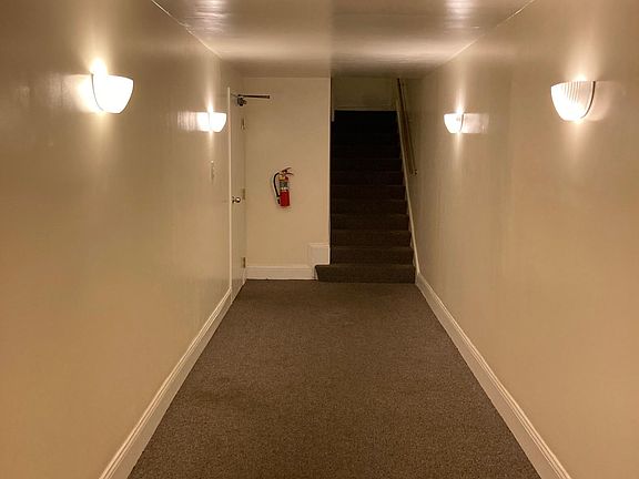 2nd image of 1133 Webster St #4