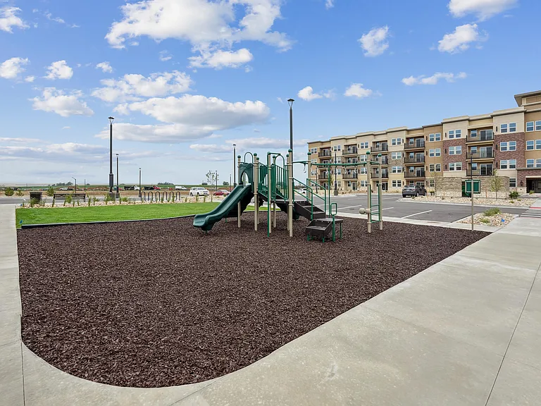 Ledge Rock Apartments — Photo 9