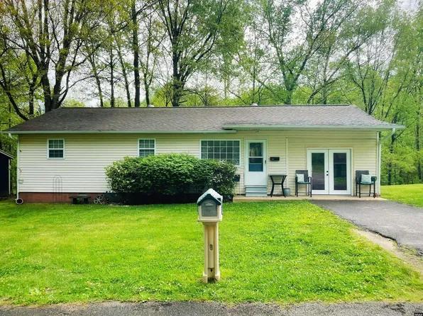 124 Garland St, Dresden, TN 38225
