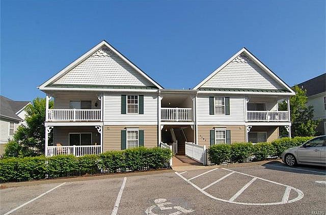 1st image of 1141 Arbor Creek Dr APT 3A