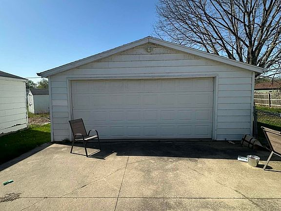 4th image of 1530 Swanson Ave