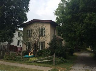 284 E Main St, East Palestine, OH 44413