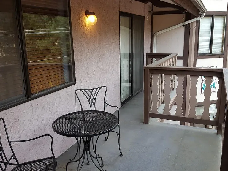 325 Division St #304 — Photo 9