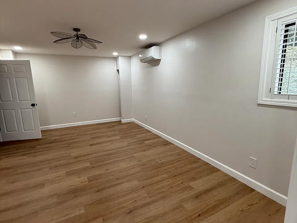 Brackenwood Cir