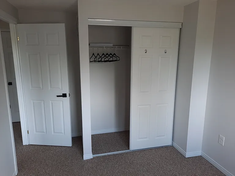 59 Courtney Cres — Photo 21