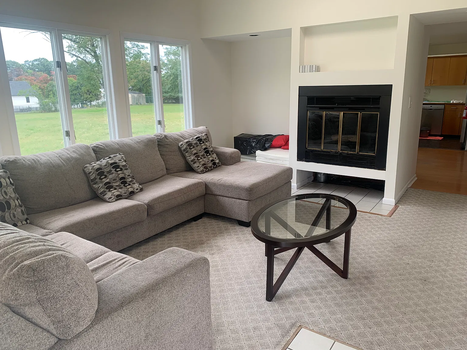 4 bed, 1537 sqft, $2,400 — Photo 3