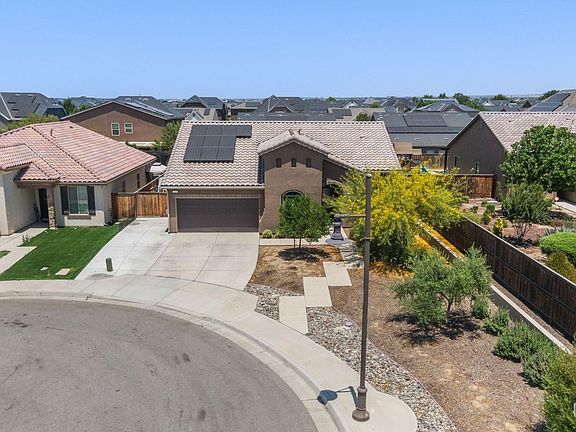 3rd image of 9230 Oak Garden Ln
