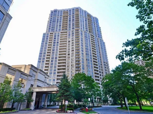 25 Kingsbridge Garden Cir, Mississauga, ON