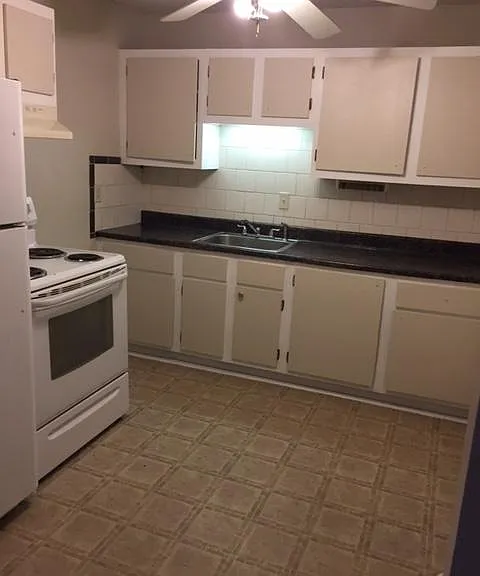 2114 Phillips Rd #19 — Photo 2