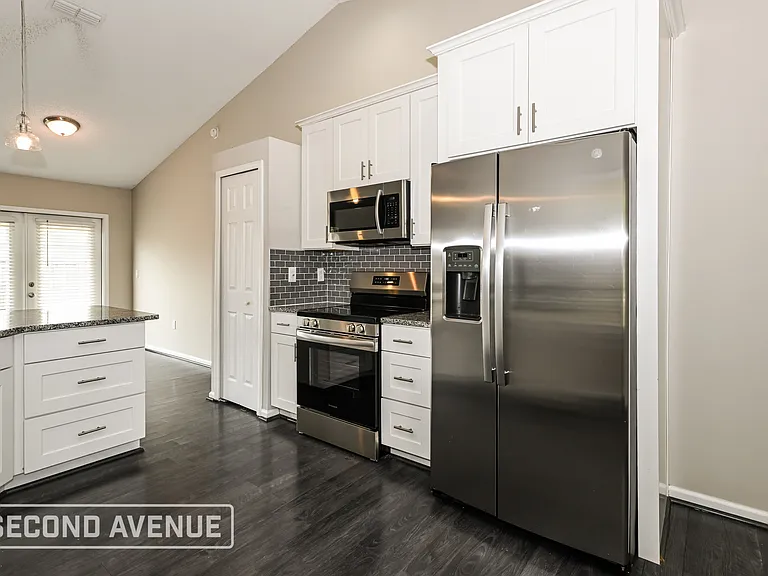 2226 Thomas Lynch Ct — Photo 2