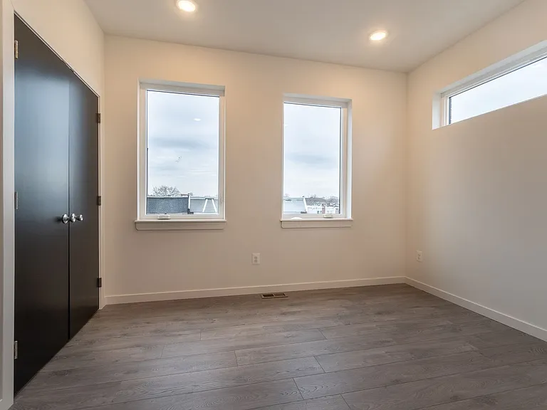 5734 Walnut St — Photo 24