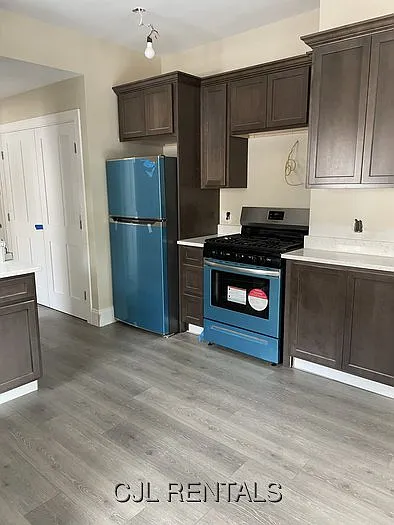 1 bed, 1.0 bath, $2,500 — Photo 1