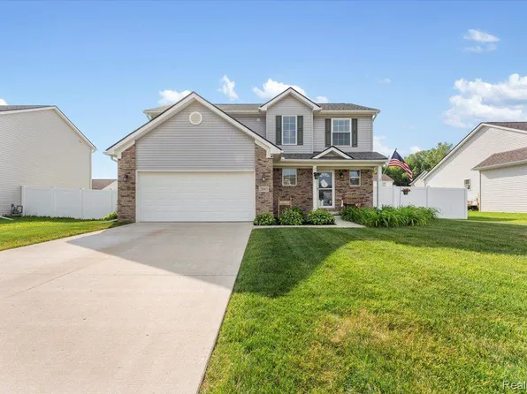 2063 Monohan Dr, Monroe, MI 48162