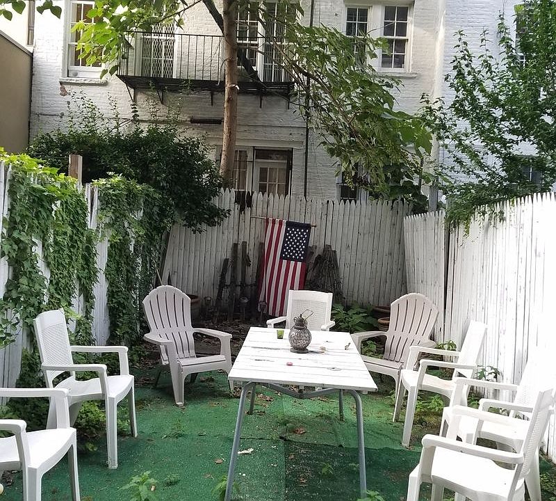 1st image of 321 E 90th St APT B
