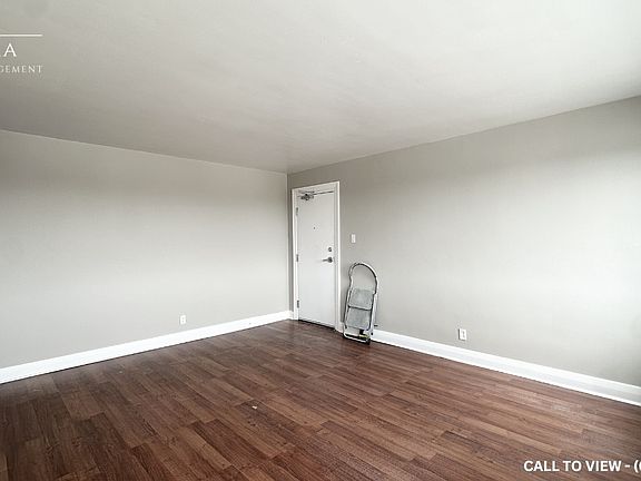 3rd image of 1007 Adelaide St N #14