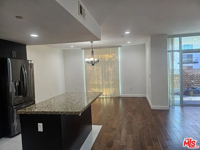 332 S Oxford Ave #201 — Photo 8