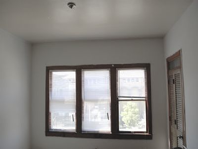 3rd image of 1849 N Karlov Ave #2