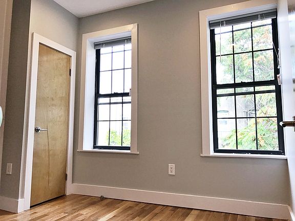 2nd image of 717 Macdonough St #1