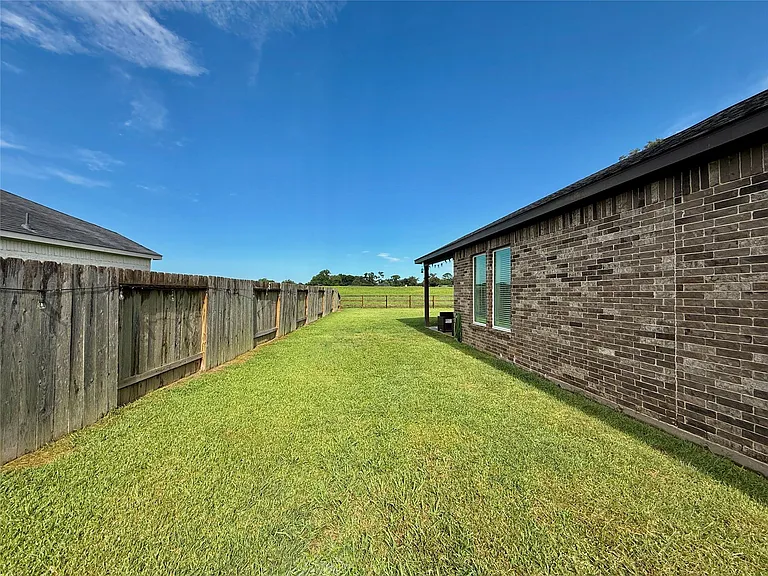 307 Twin Lakes Blvd W — Photo 42