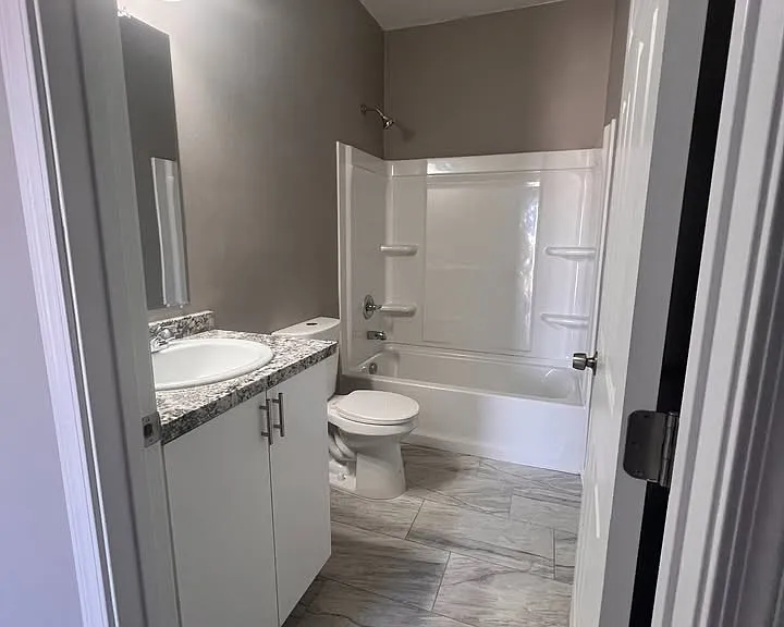 834 W Roger Rd #2 — Photo 6