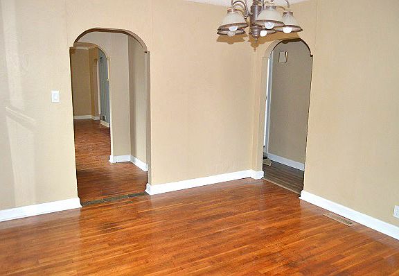 5th image of 1038 Hickory Hills Dr