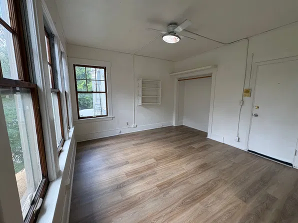 Clayton Place, 1110 E John St #7, Seattle, WA 98102