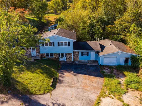 1765 Byrdstown Hwy, Livingston, TN 38570