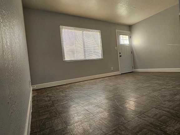 2nd image of 1019 S 4th Ave