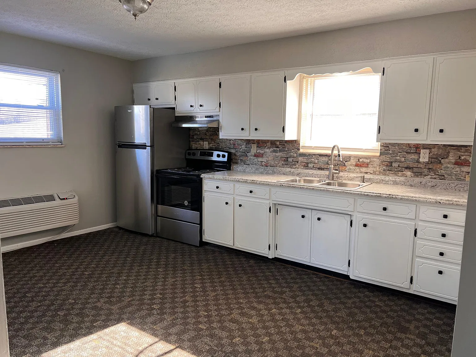 133 Armada Blvd — Photo 1