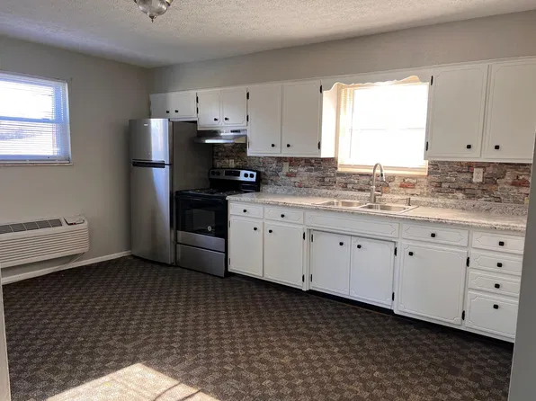 133 Armada Blvd APT 9, Raceland, KY 41169