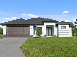 2503 41st St W, Lehigh Acres, FL 33971