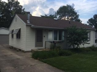 14 Brownlow Dr, Decatur, IL 62521