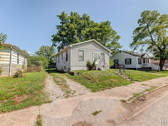 2nd image of 802 N 71st St