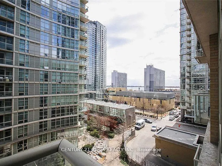 9 Spadina Ave #618 — Photo 18