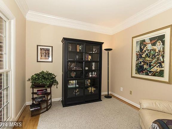 3rd image of 16 Windflower Ct