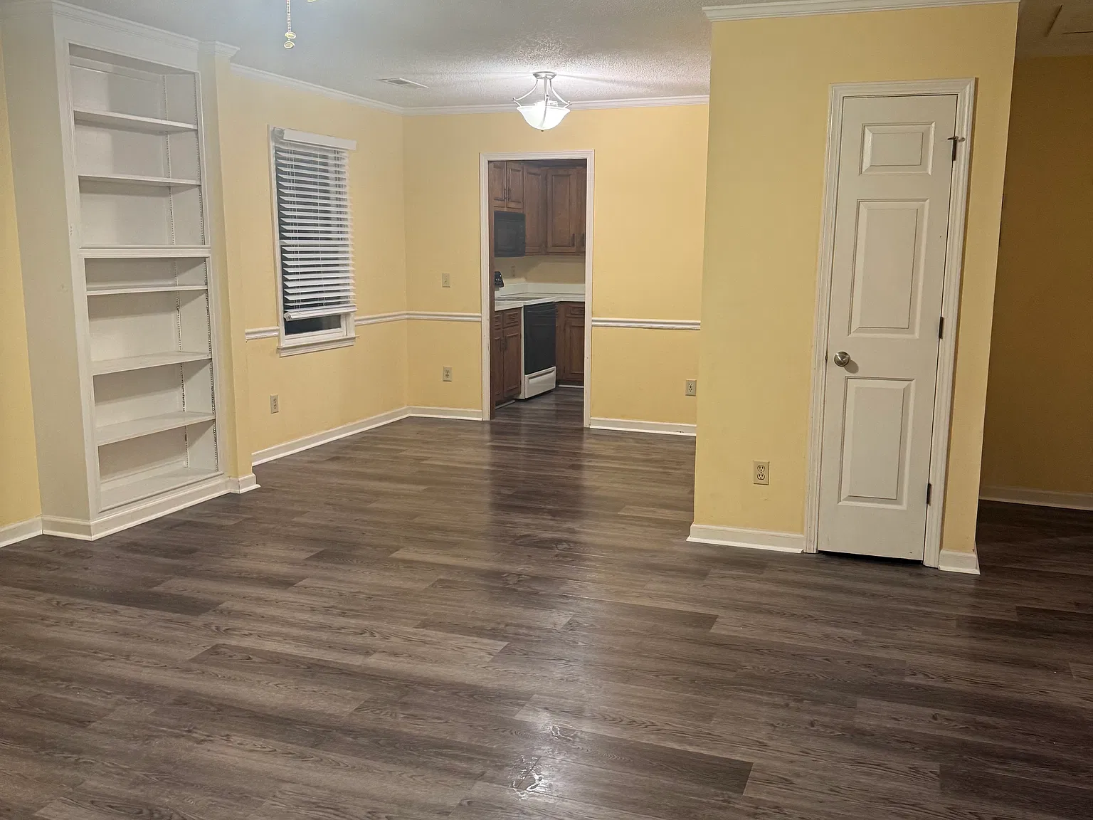 2 bed, 1077 sqft, $1,250 — Photo 3