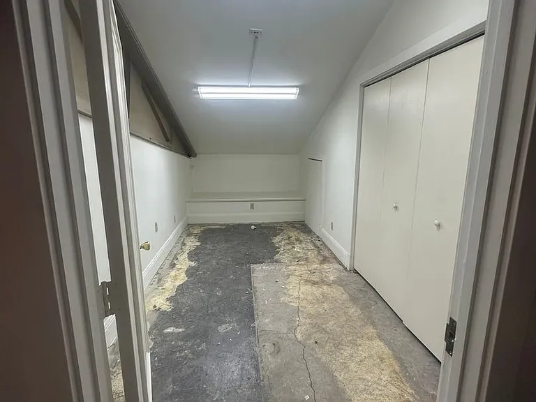 1115 S 4th St — Photo 36