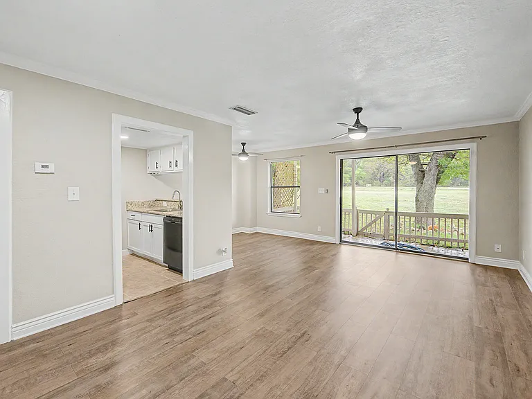 41 Cypress Fairway Vlg — Photo 8