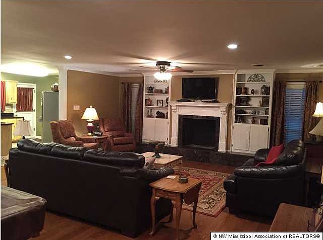 1st image of 1230 Jewel Dr
