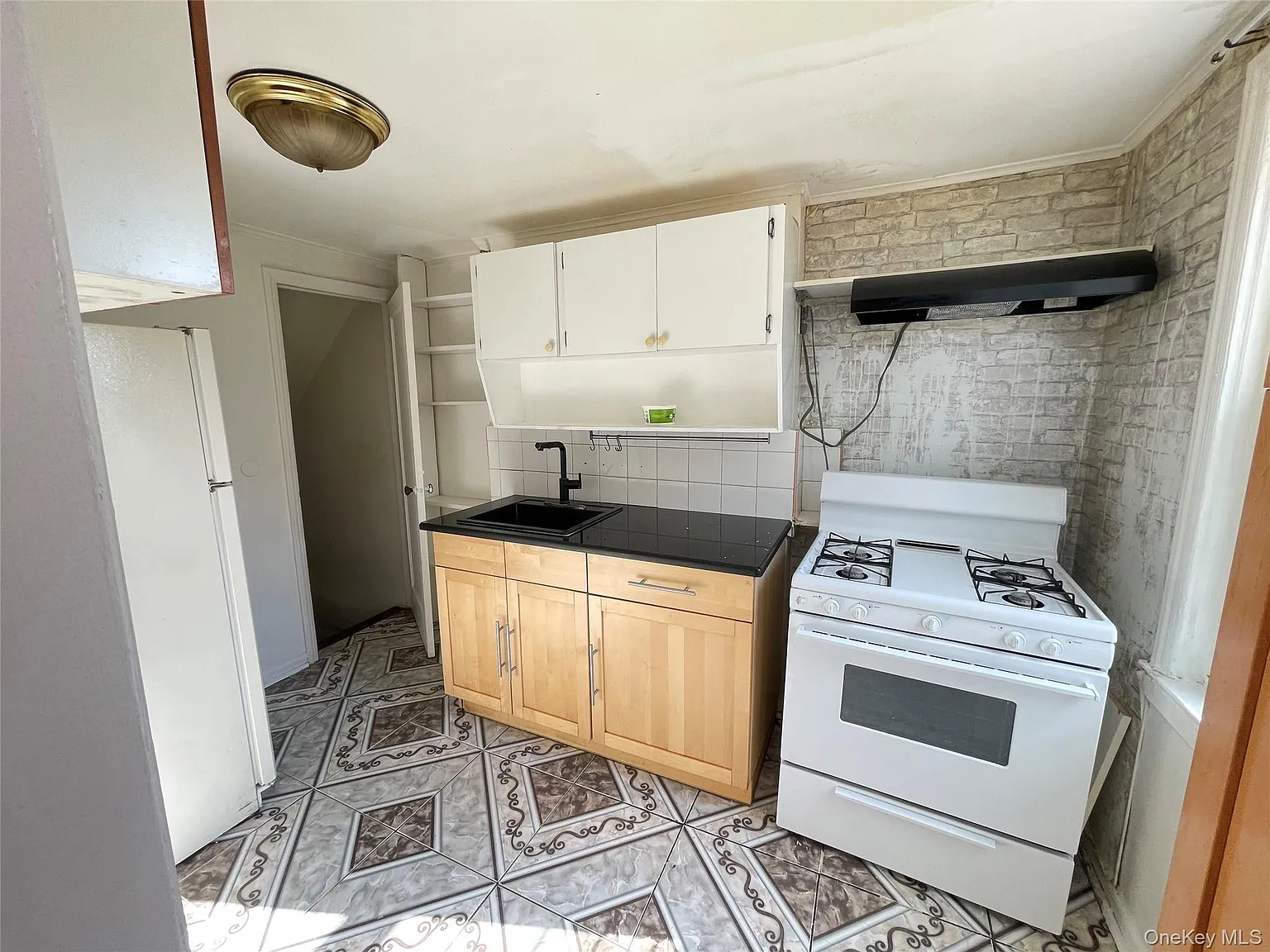2 bed, 2.0 bath, 1620 sqft, $3,600 — Photo 4